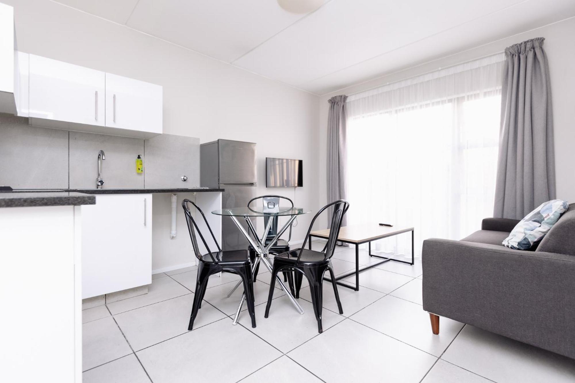 Mint Express Sandton View ヨハネスブルグ エクステリア 写真