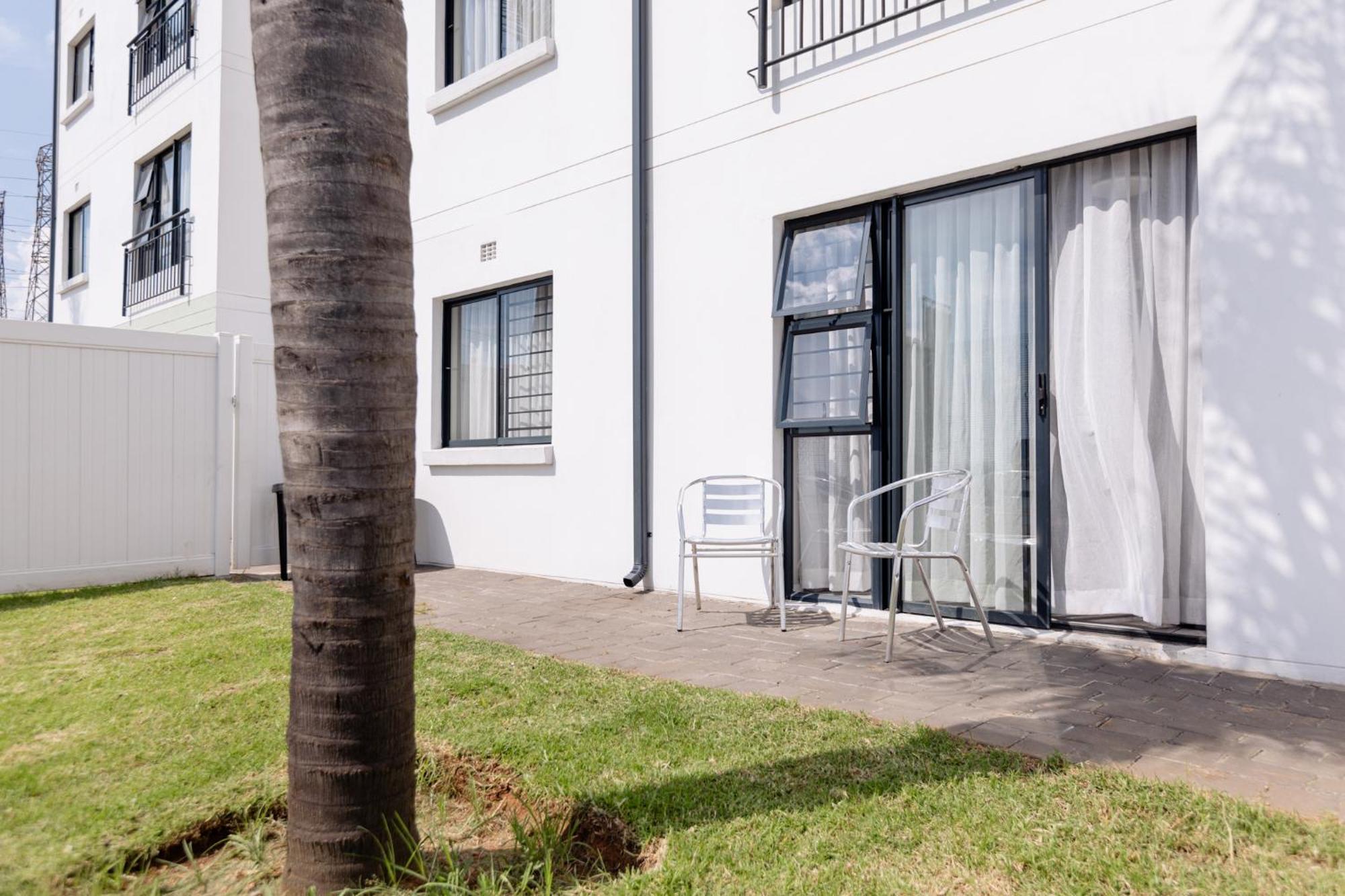Mint Express Sandton View ヨハネスブルグ エクステリア 写真