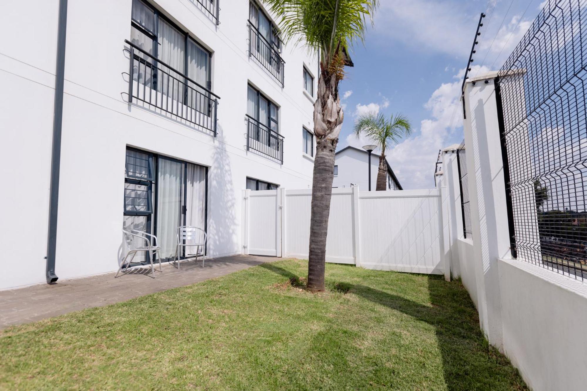 Mint Express Sandton View ヨハネスブルグ エクステリア 写真